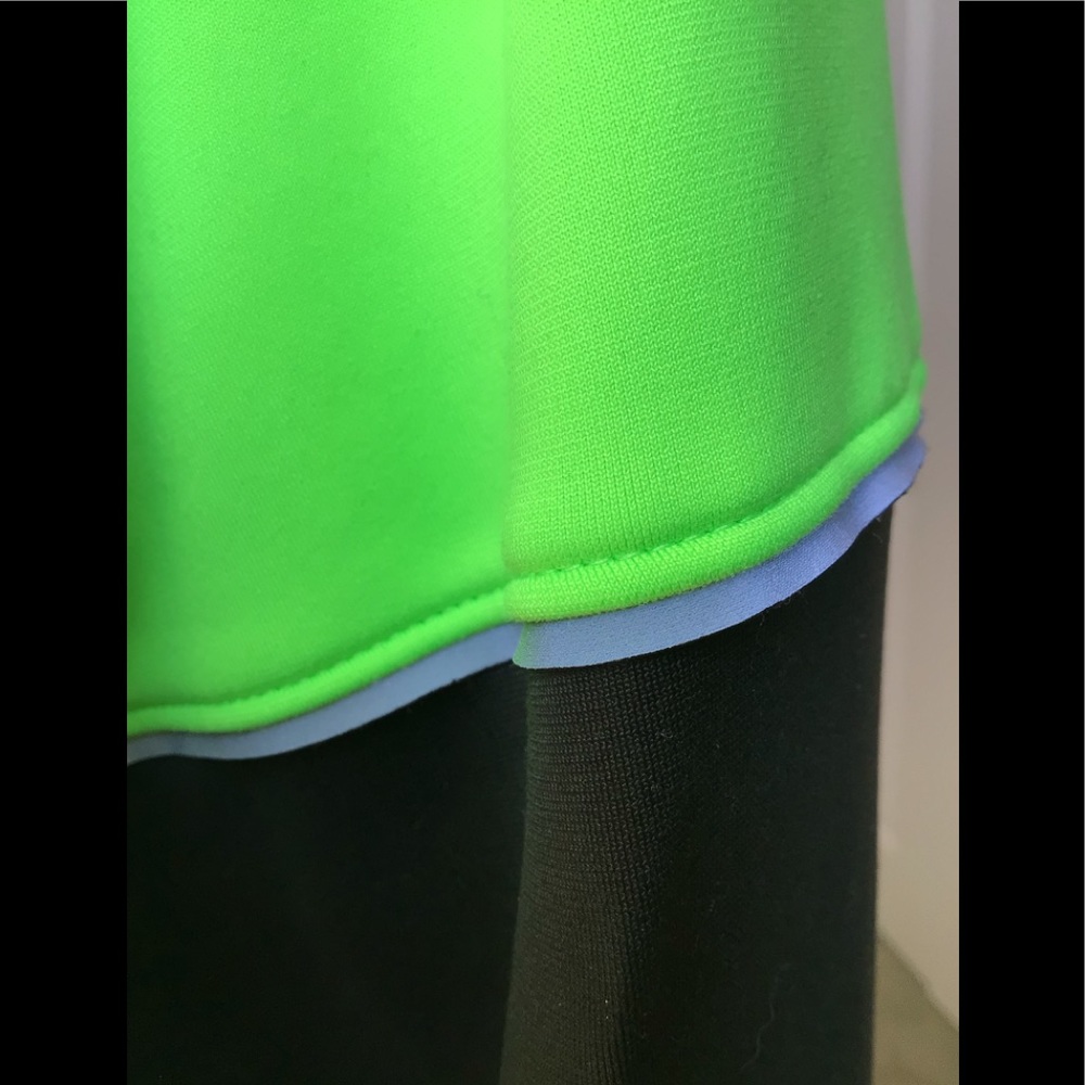 Nike Dri-Fit Lime Green and Black Jacket - Picture 5 of 11